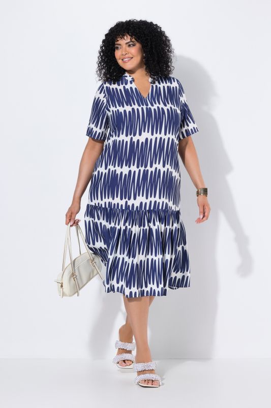 Robe midi à rayures, manches courtes et col montant, coupe évasée