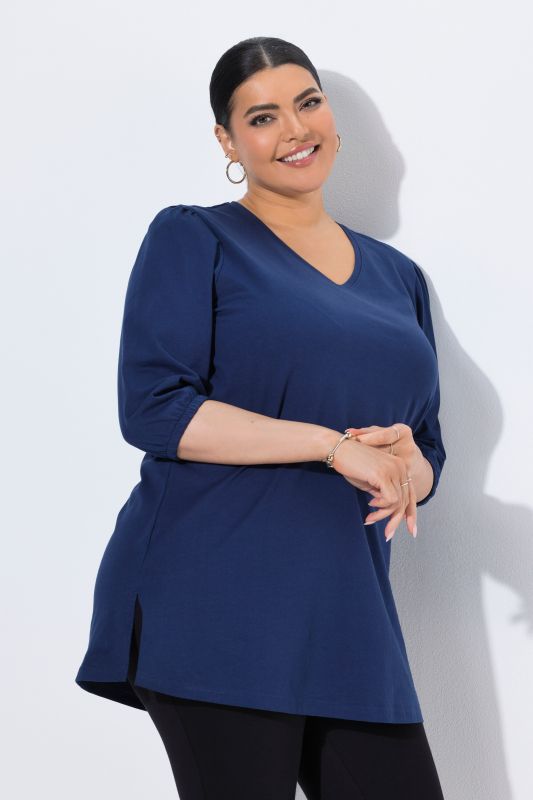 T-shirt long, décolleté en V et manches 3/4 bouffantes