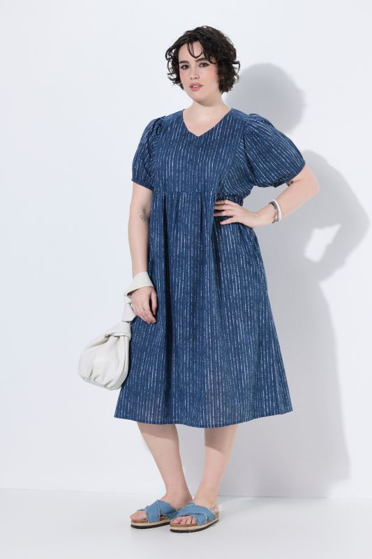 Robe midi en voile, coupe évasée, décolleté en V et manches courtes