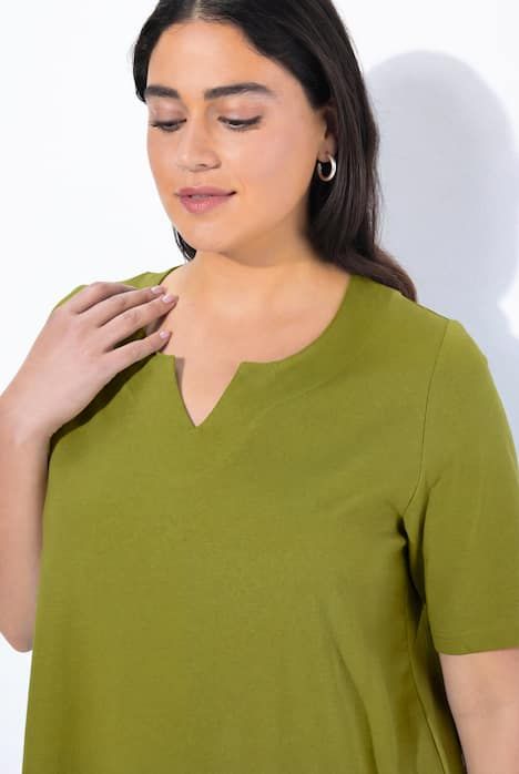 T-shirt manches courtes et col tunisien, coupe évasée