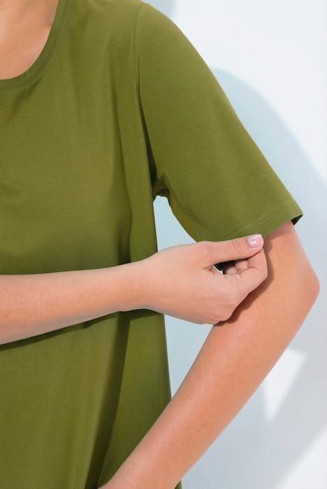 T-shirt en coton bio. Col rond et manches courtes. Coupe évasée