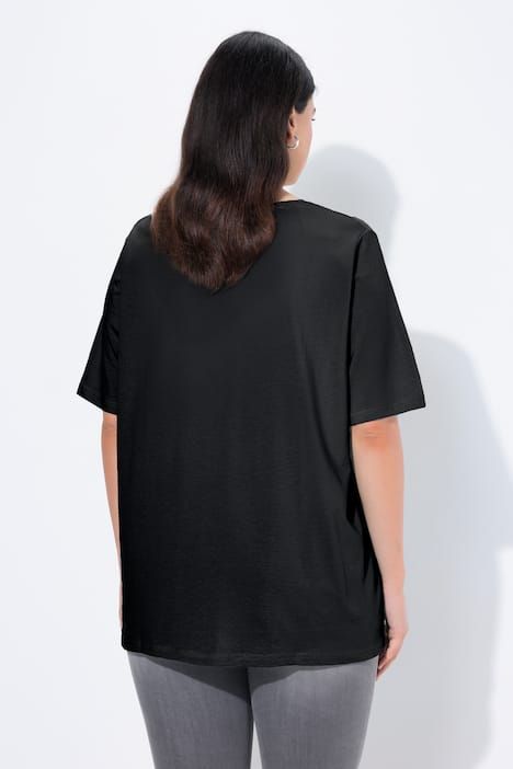 T-shirt à coupe évasée. Décolleté en V et manches courtes