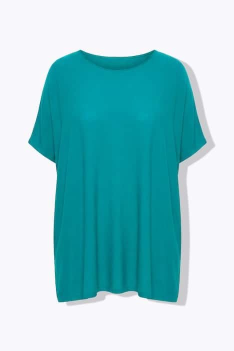 Pull oversize. Encolure bateau et manches chauve-souris