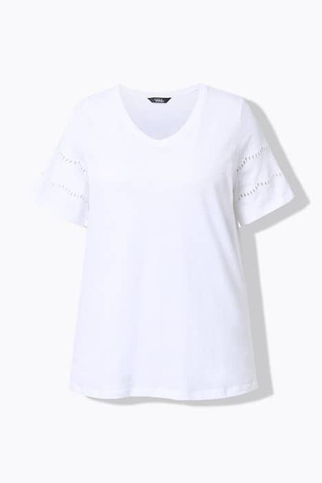 T-shirt, broderie ajourée, coupe évasée, col V, manches chauve-souris