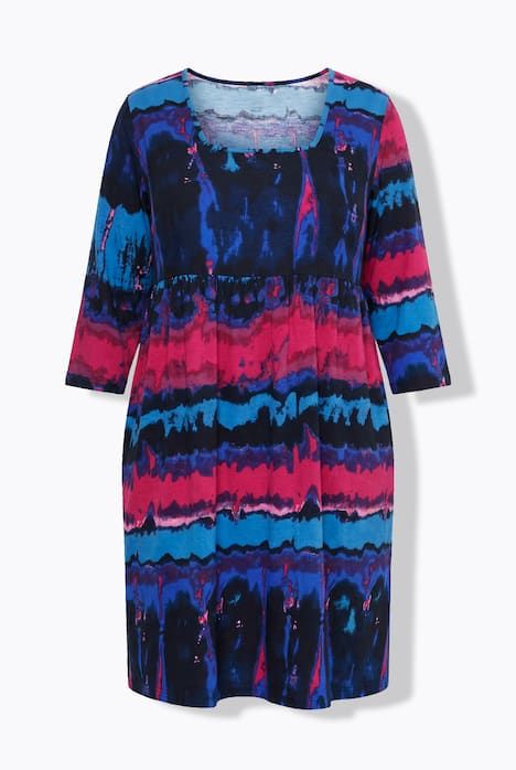 Robe en jersey motif batik, décolleté carré et manches 3/4, coupe évasée