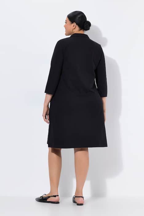 Robe en jersey avec poches, coupe évasée, col chemise et manches 3/4