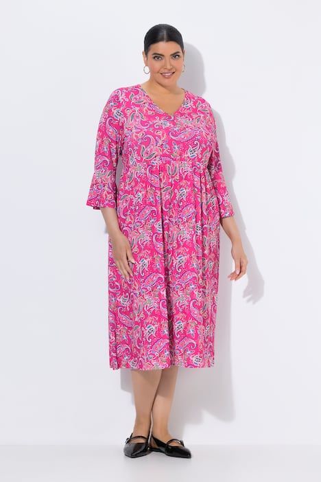 Robe en jersey motif cachemire, décolleté en V et manches 3/4, coupe évasée