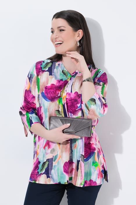 Blouse en satin imprimé, décolleté en V et manches 3/4, coupe évasée