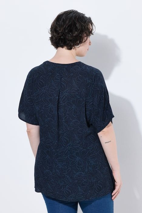 Blouse motif floral, col tunisien et manches courtes, coupe évasée