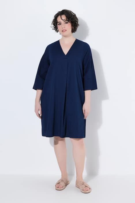 Robe en jersey avec poches et manches 3/4, décolleté en V avec pli fantaisie