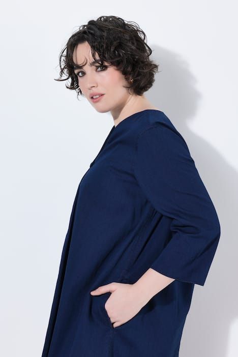 Robe en jersey avec poches et manches 3/4, décolleté en V avec pli fantaisie