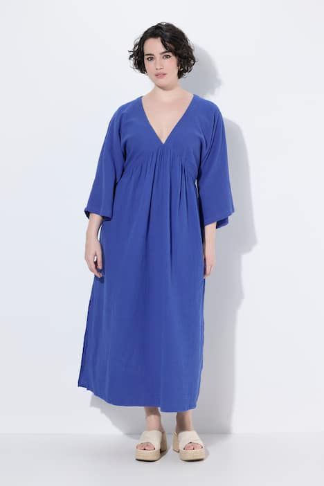 Robe maxi en mousseline, coupe évasée, décolleté en V et manches 3/4