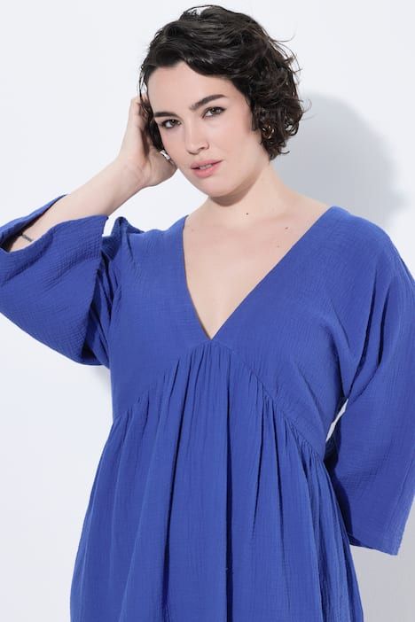 Robe maxi en mousseline, coupe évasée, décolleté en V et manches 3/4