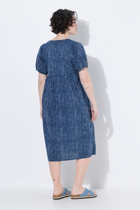 Robe midi en voile, coupe évasée, décolleté en V et manches courtes