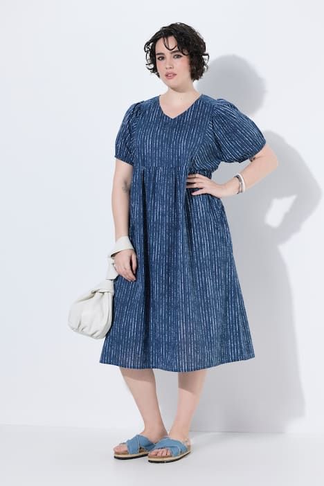 Robe midi en voile, coupe évasée, décolleté en V et manches courtes