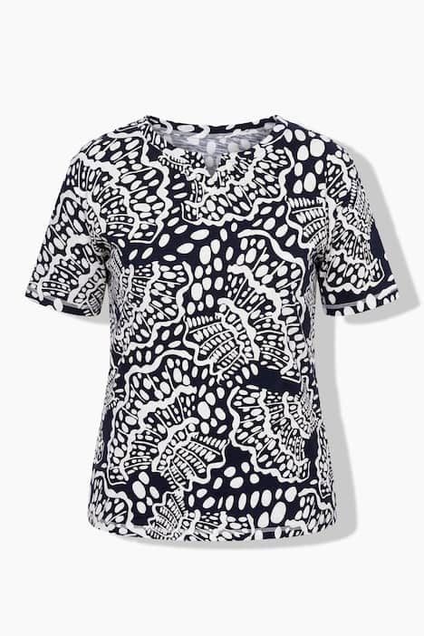 T-shirt oversize avec motif coquillages, col tunisien et manches courtes