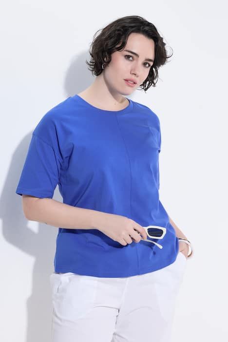 T-shirt avec couture fantaisie, décolleté rond et manches courtes, coupe Boxy Fit