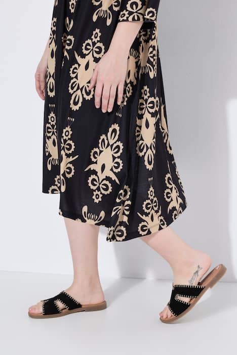 Robe imprimée, décolleté en V effet cache-cœur et manches 3/4