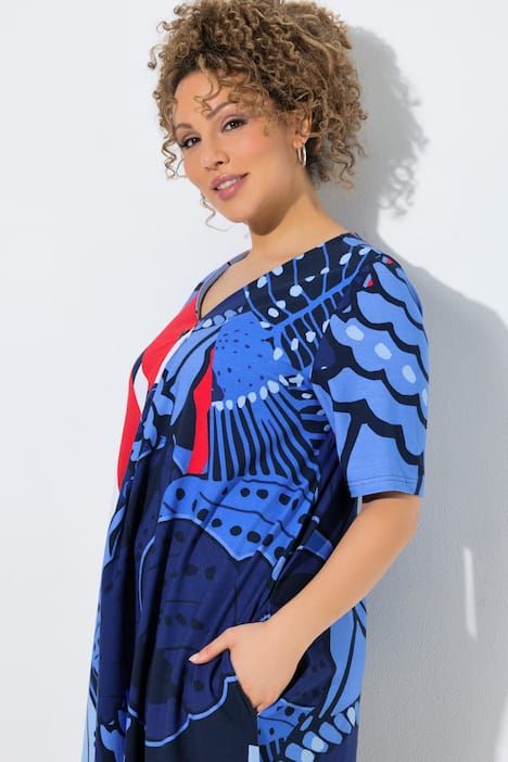 Robe midi avec poches, décolleté en V et manches courtes, coupe évasée