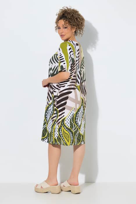 Robe midi avec poches, décolleté en V et manches courtes, coupe évasée