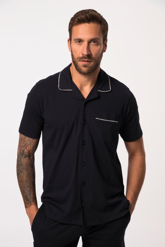 Pyjama deux pièces, collection Homewear. Short et haut avec col à revers. Jusqu'au 8XL.