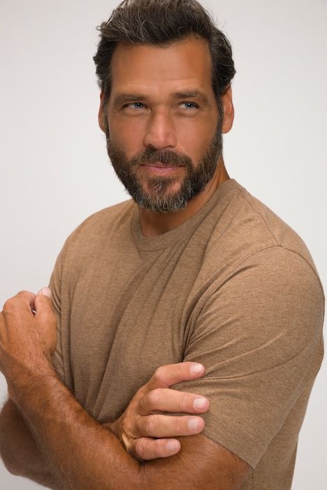 T-shirt Basic en coton peigné, col rond - jusqu'au 8 XL