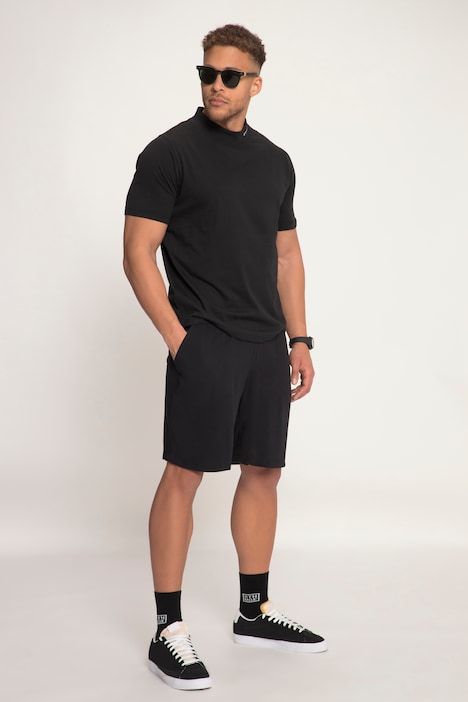 T-shirt à manches courtes, petit col montant. Disponible jusqu'au 8XL.