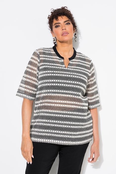 T-shirt rayé en maille. Col rond et manches courtes