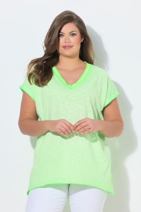 T-shirt décolleté en V et manches courtes