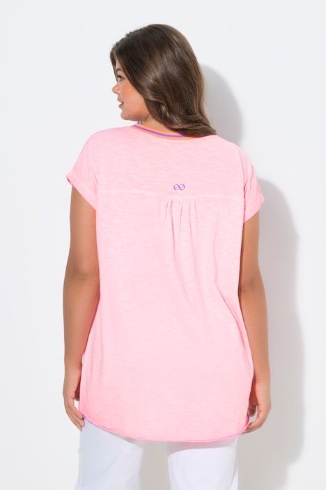 T-shirt décolleté en V et manches courtes