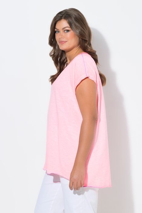 T-shirt décolleté en V et manches courtes