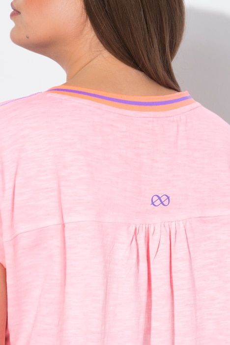 T-shirt décolleté en V et manches courtes