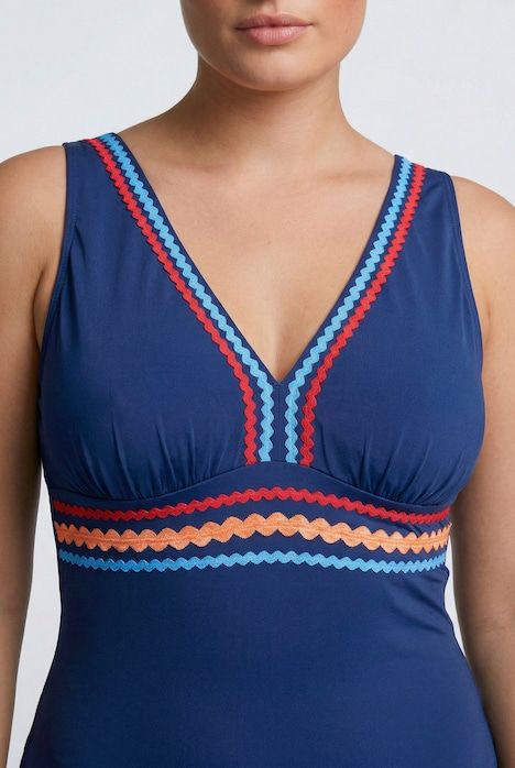 Maillot de bain avec bonnets souples et bordures fantaisie, matière recyclée