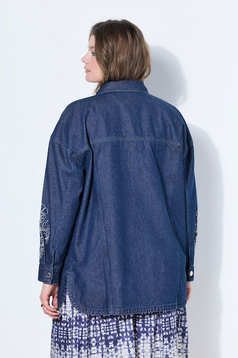 Chemise en jean, coupe oversize, broderie sur les manches