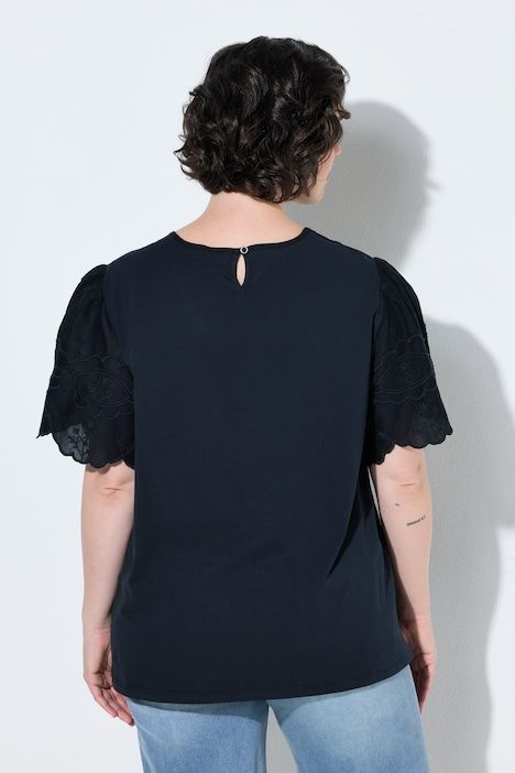 T-shirt avec broderies et passepoils, manches courtes et décolleté rond, coupe évasée