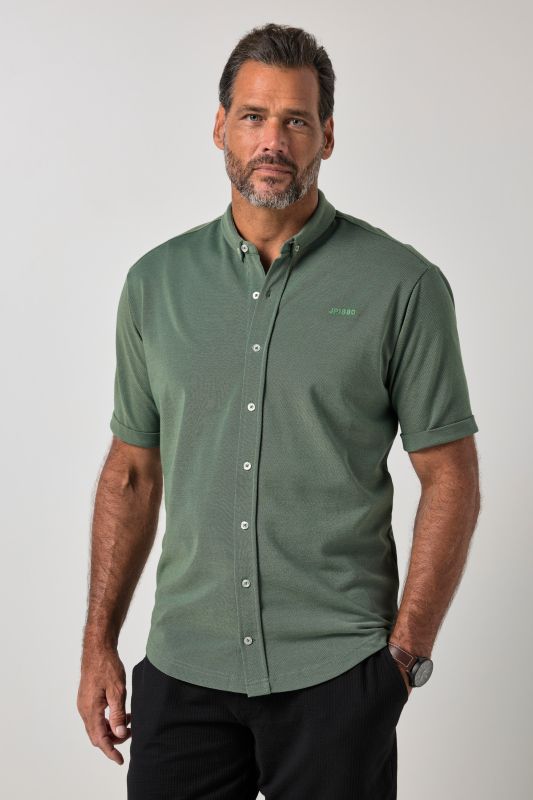 Chemise en piqué ultra-léger, manches courtes et col à pointes boutonnées, coupe Modern Fit - jusqu'au 8 XL