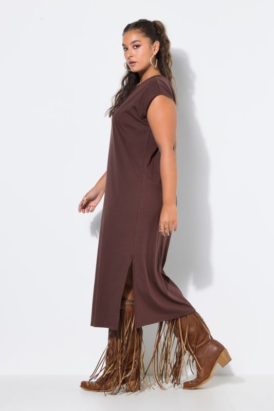 Robe midi en jersey oversized à encolure ronde et sans manches. Ouverture de type fente sur le côté