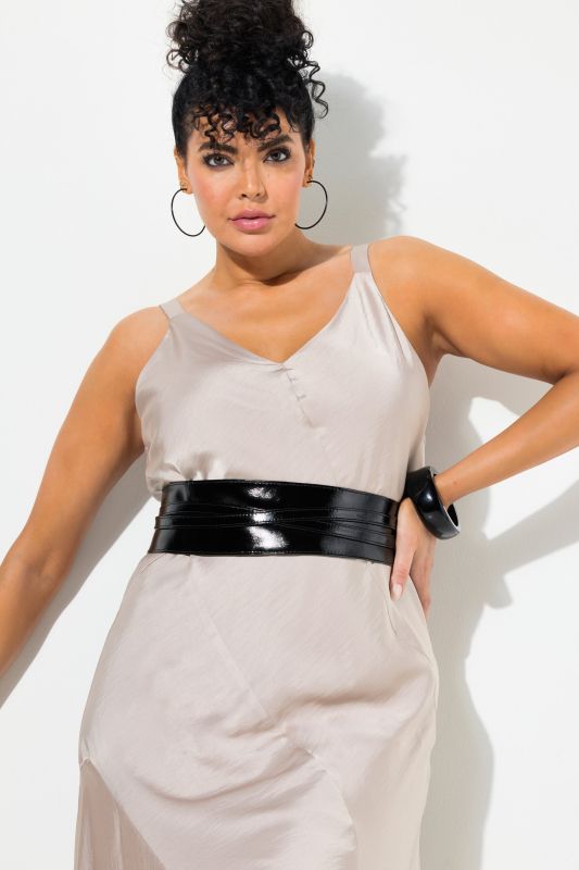 Ceinture en cuir à l'éclat métllique, à nouer