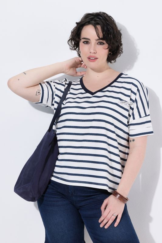 T-shirt, rayures, nœud, col en V, manches courtes