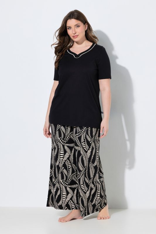 Pyjama motif palmiers, décolleté en forme de cœur et manches courtes