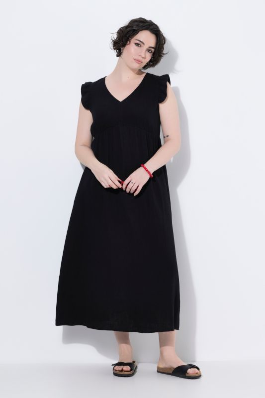 Robe longue, coupe A, col V, manches à volants