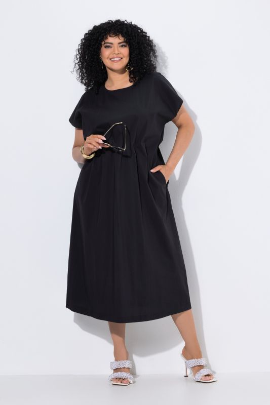 Robe longue, plis décoratifs, cintrée, col rond, manches mi-longues