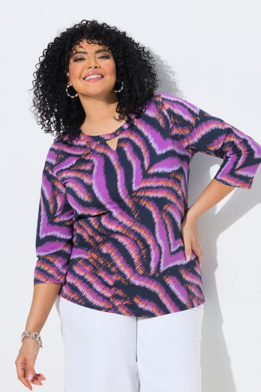 T-shirt motif animal, coupe Classic Fit, décolleté rond et manches 3/4