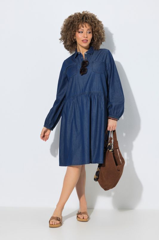 Robe en jean coupe évasée, col chemise et poches poitrine