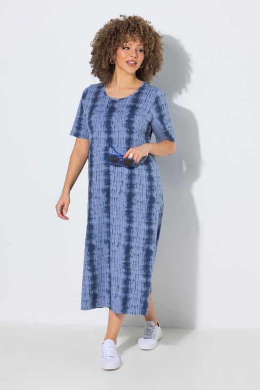 Robe midi avec rayures esprit batik, décolleté rond et manches courtes, coupe évasée