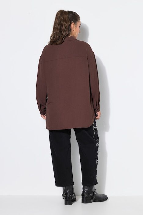 Chemise oversized en tissu crêpe, col de chemise et manches longues