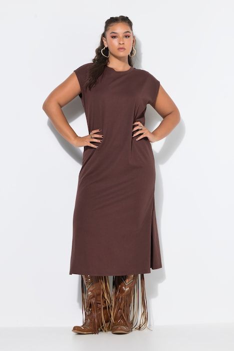 Robe midi en jersey oversized à encolure ronde et sans manches. Ouverture de type fente sur le côté