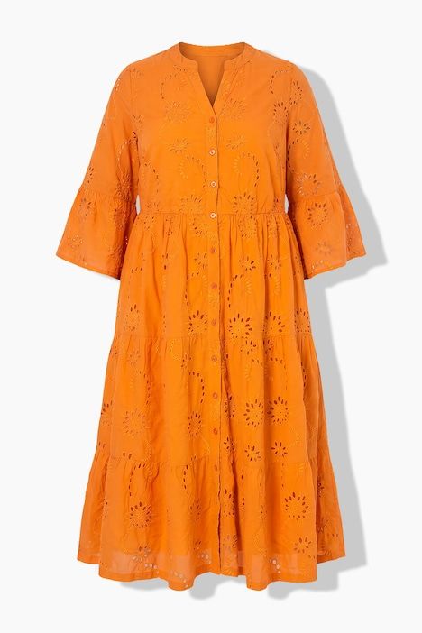 Robe maxi à volants. Manches 3/4 et broderie ajourée