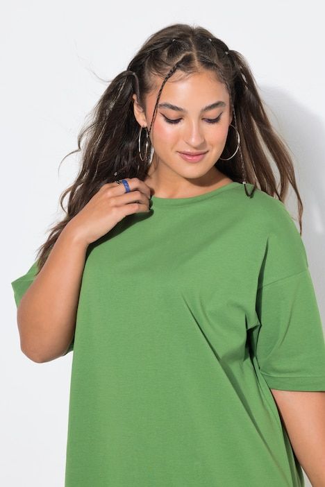 Robe en jersey avec volant, manches courtes et coupe évasée