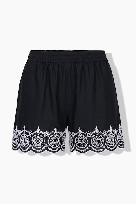 Short à jambe large et broderie blanche